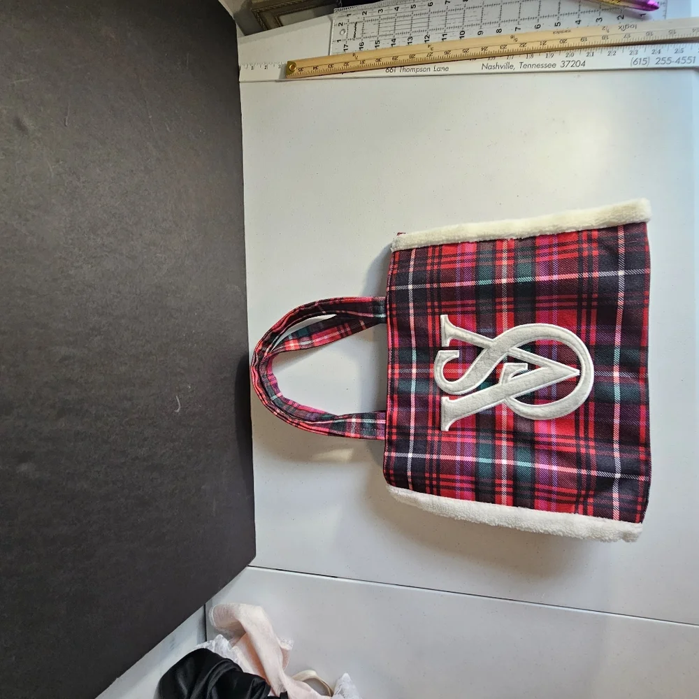 Victoria's Secret Holiday Plaid Sherpa Tote Red/Green/ White Double Handle VGUC